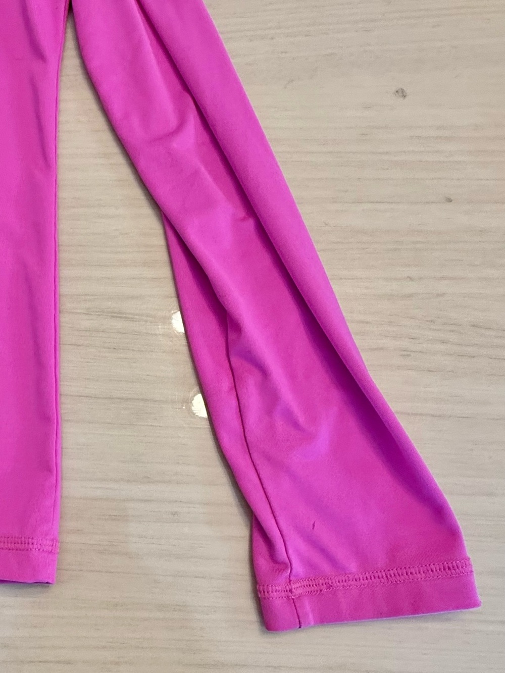 🩷 Nike Swim Dri-fit UPF 40 Women’s Hot Pink Long-Sleeve Top Surf Rashguard Golf - Picture 11 of 14